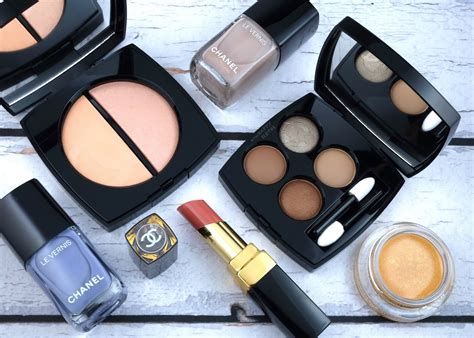 make up natale 2019 chanel|Chanel Cruise Makeup Collection 2019: Lumière et Contraste.